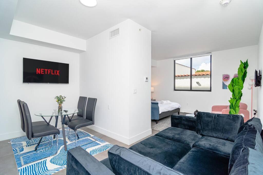 Beautiful 1br In Little Havana Close With King Bed Near Brickell & Marlins Park Apartamento